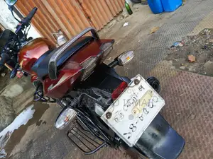 বাজাজ পালসার ১৫০ ২০১৮ লাল