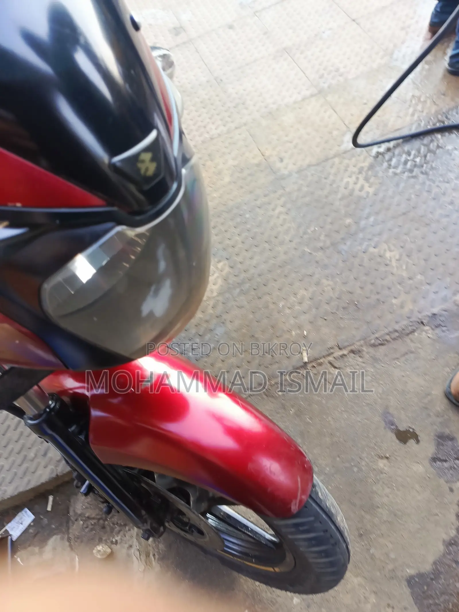 বাজাজ পালসার ১৫০ ২০১৮ লাল