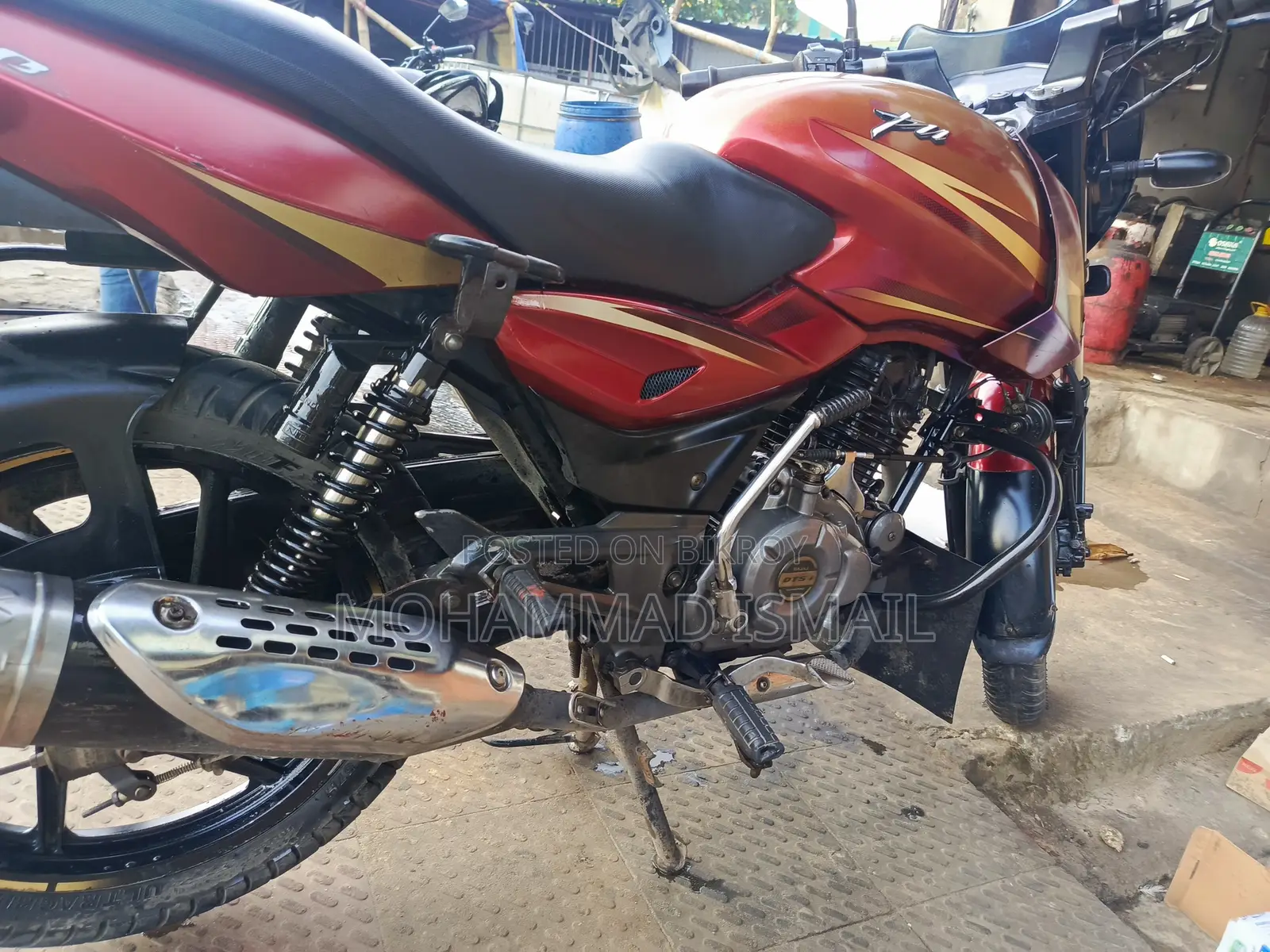 বাজাজ পালসার ১৫০ ২০১৮ লাল
