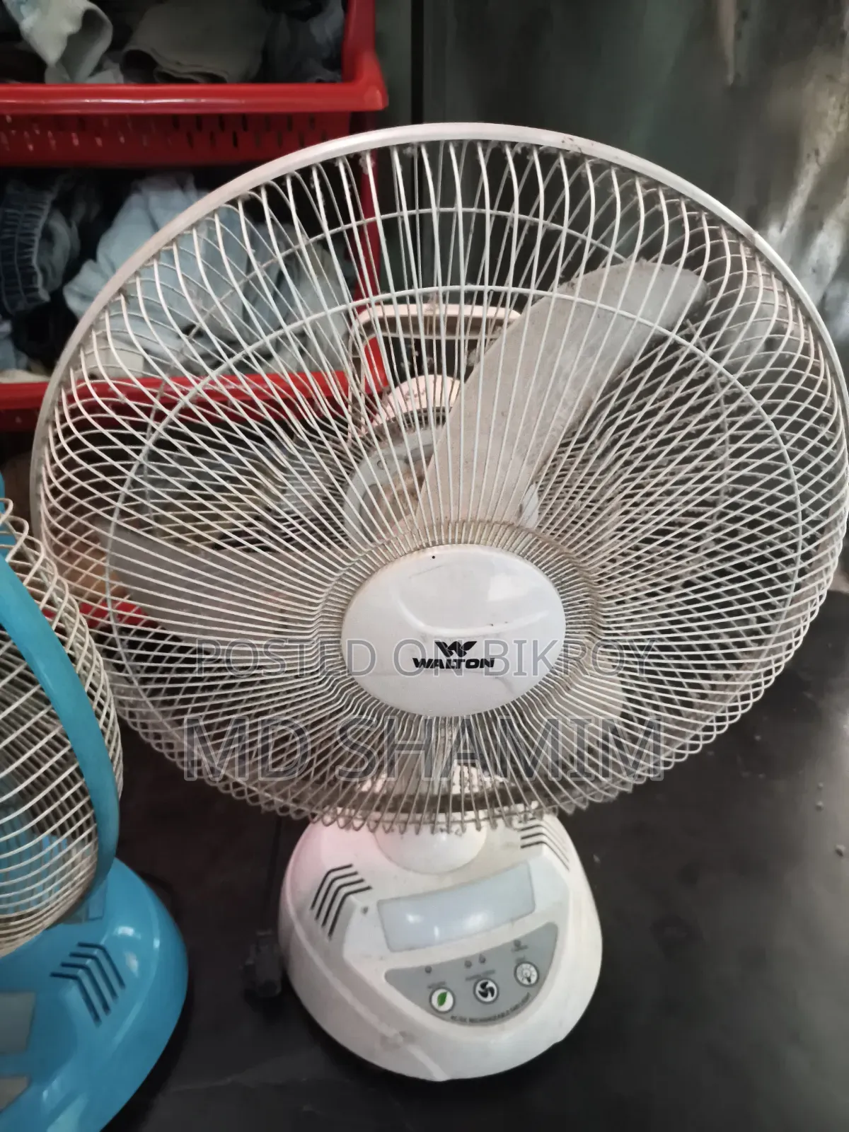 চাজার ফ্যান