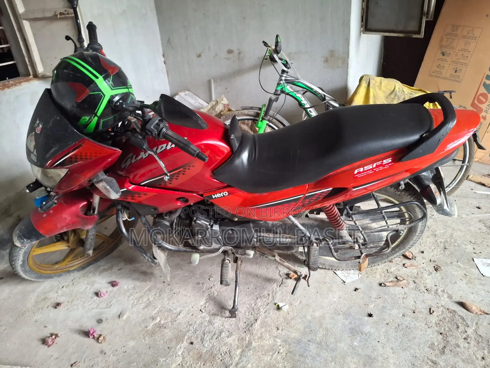 Hero Glamour 2012 Red