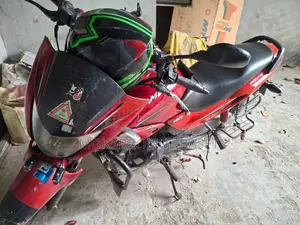 Hero Glamour 2012 Red