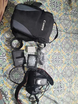 Canon 700D Camera