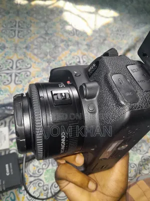 Canon 700D Camera