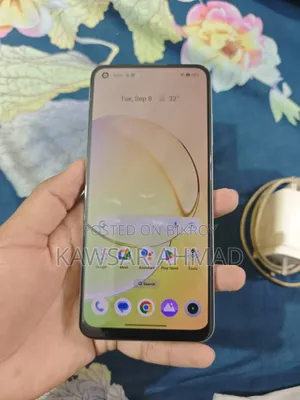 রিয়েলমি ১০ ৬৪ জিবি সাদা