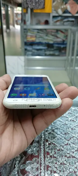 Samsung Galaxy J2 8 GB White