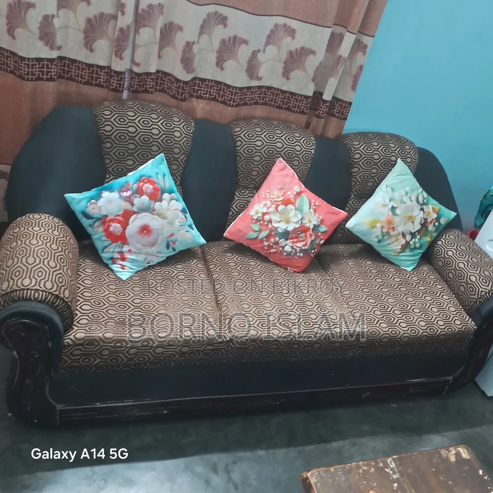 Otobi Sofa Set