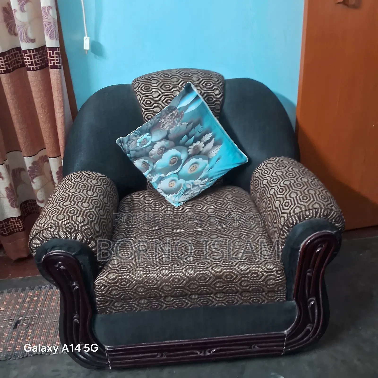 Otobi Sofa Set