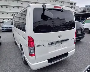 Toyota HiAce 2021 White