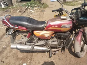 হিরো স্প্লেন্ডার প্লাস ২০১২ রেড