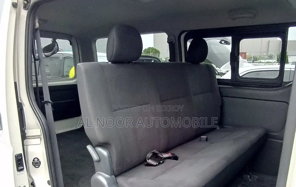 Toyota HiAce 2021 White