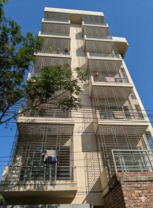 3bdrm Apartment in Hdl Achal, Bashundhara City for rent