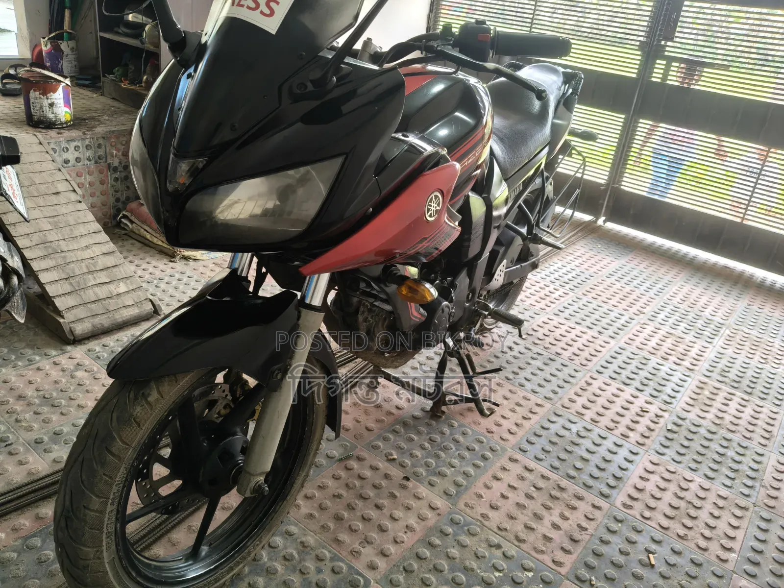 Yamaha Fazer V1 2015 Red