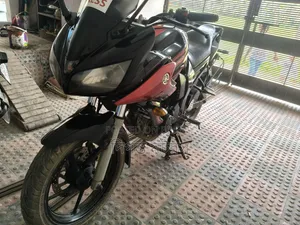 Yamaha Fazer V1 2015 Red