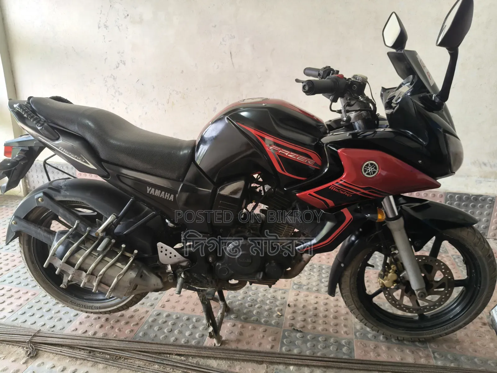 Yamaha Fazer V1 2015 Red
