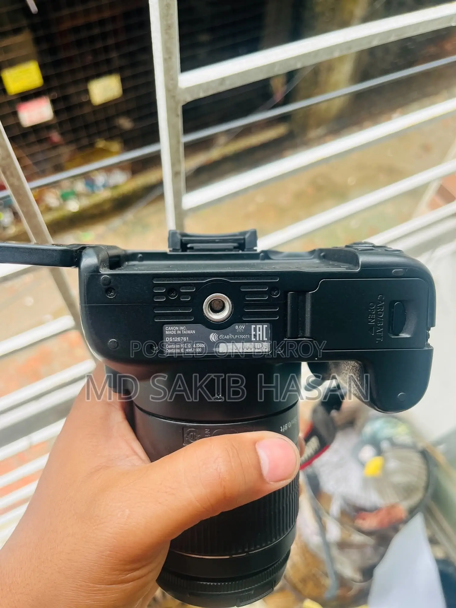 Canon 250 D Camera