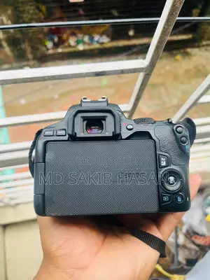 Canon 250 D Camera