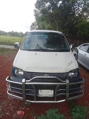 Toyota Noah 2006 White