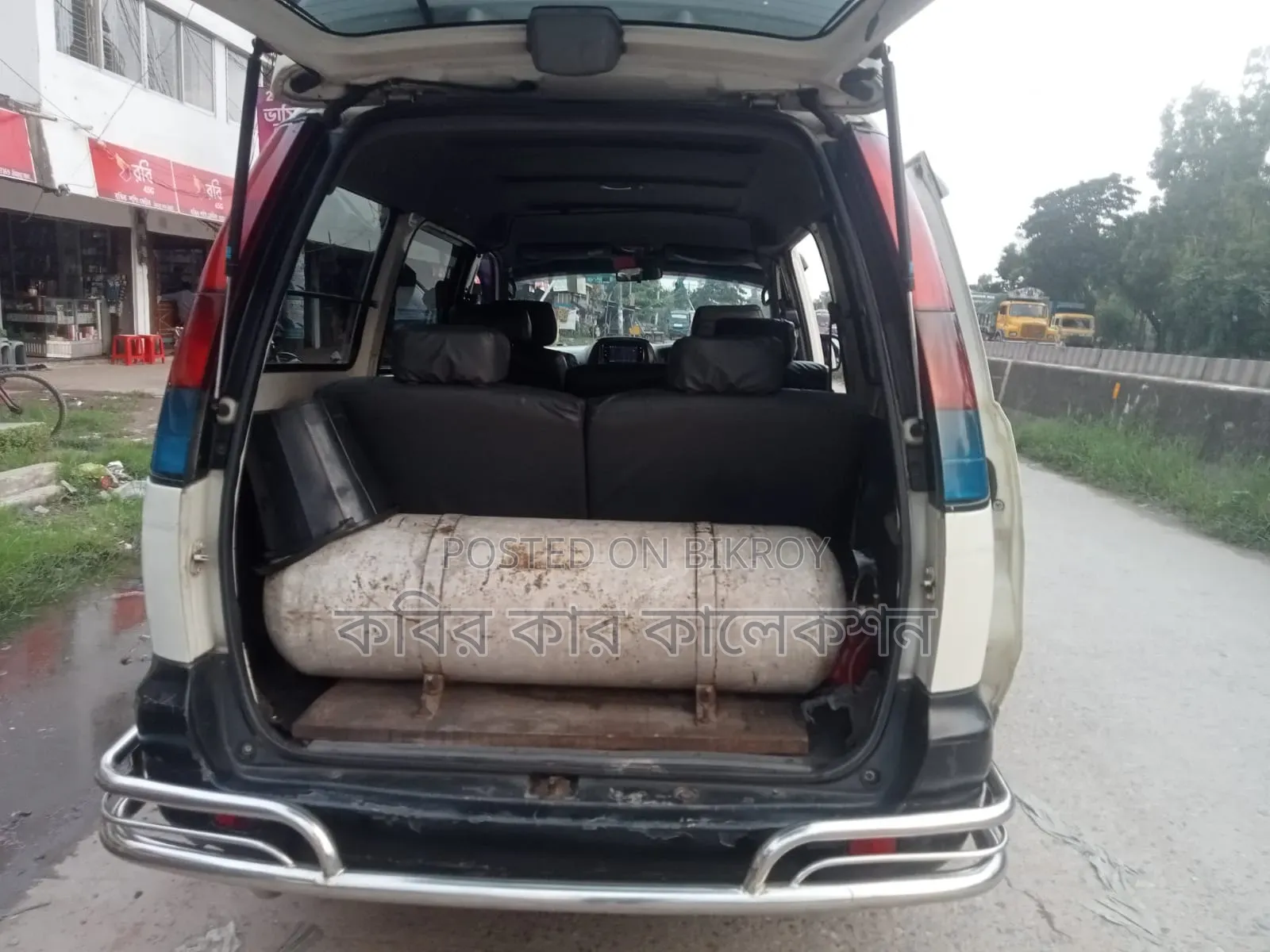 Toyota Noah 2006 White