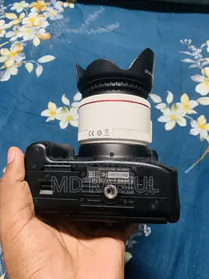 Canon 700D DSLR Camera