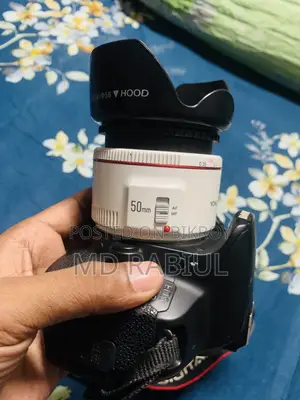 Canon 700D DSLR Camera