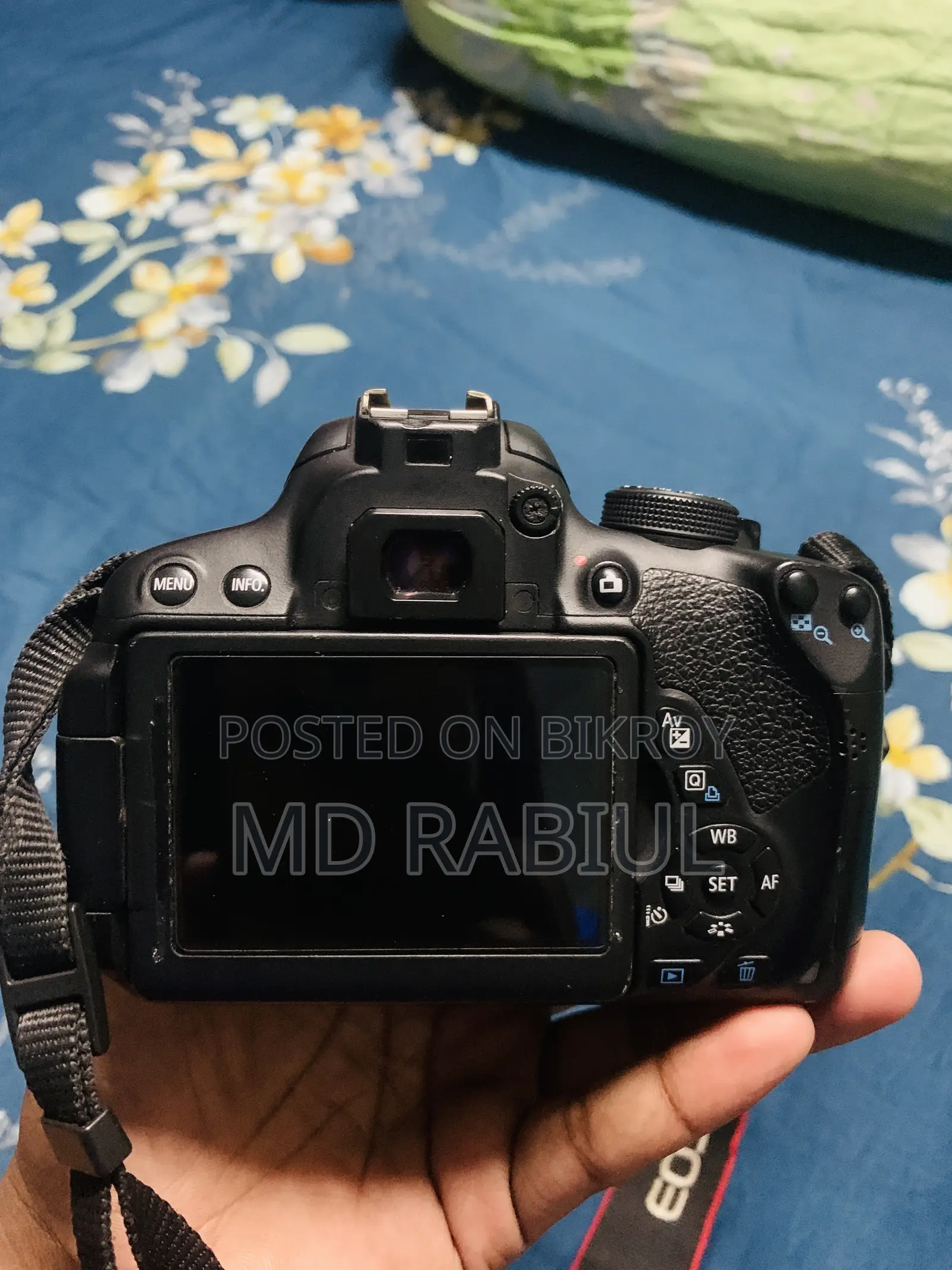 Canon 700D DSLR Camera