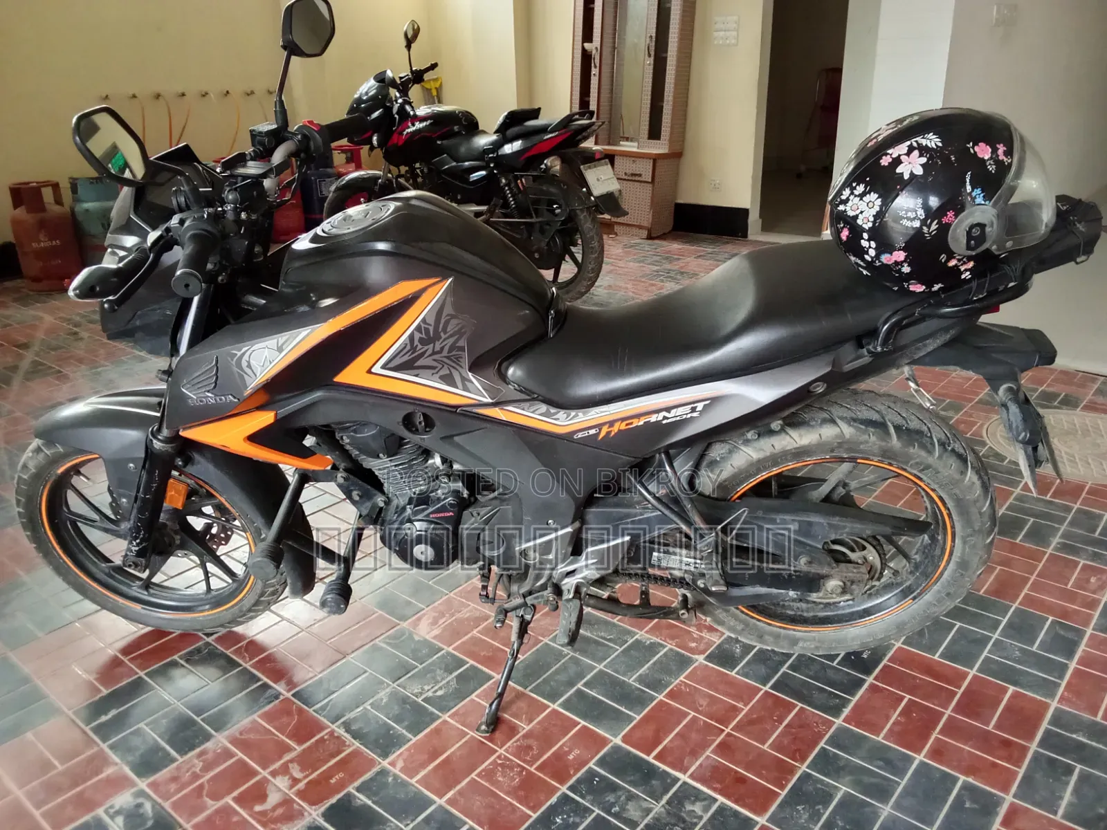 Honda Hornet 2018 Gray