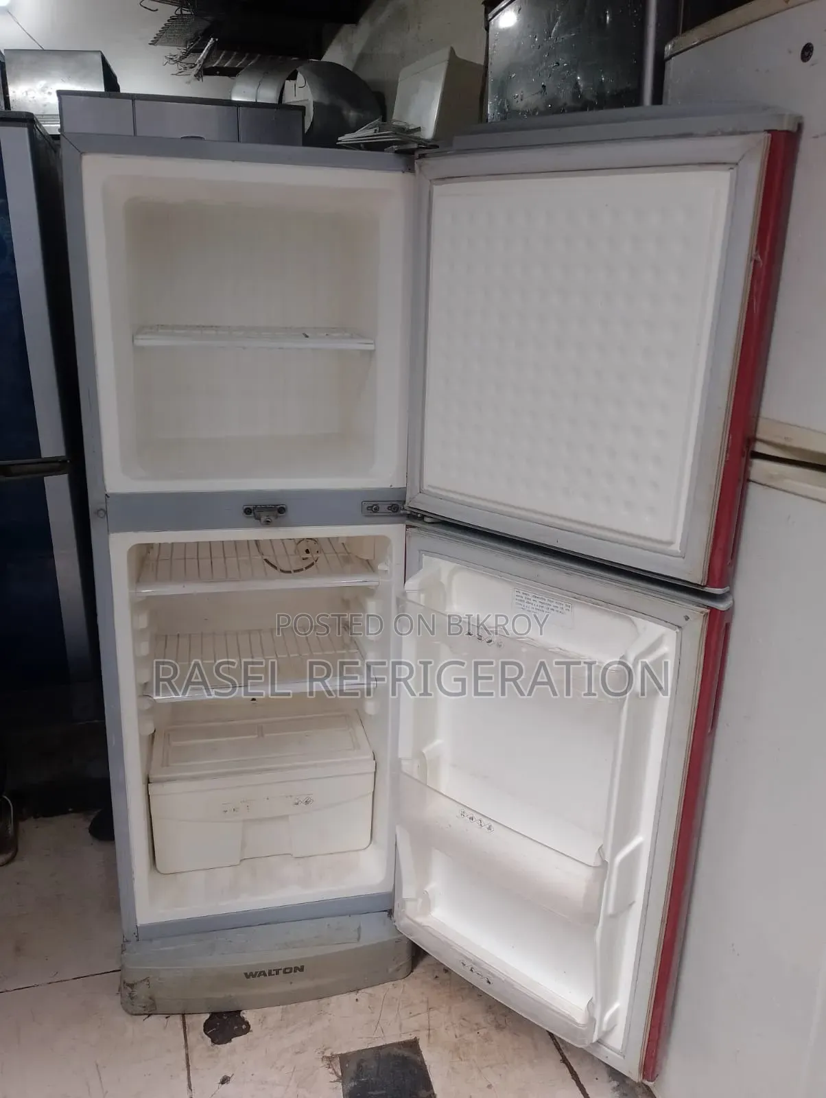 Running Walton Fridge for Sale.