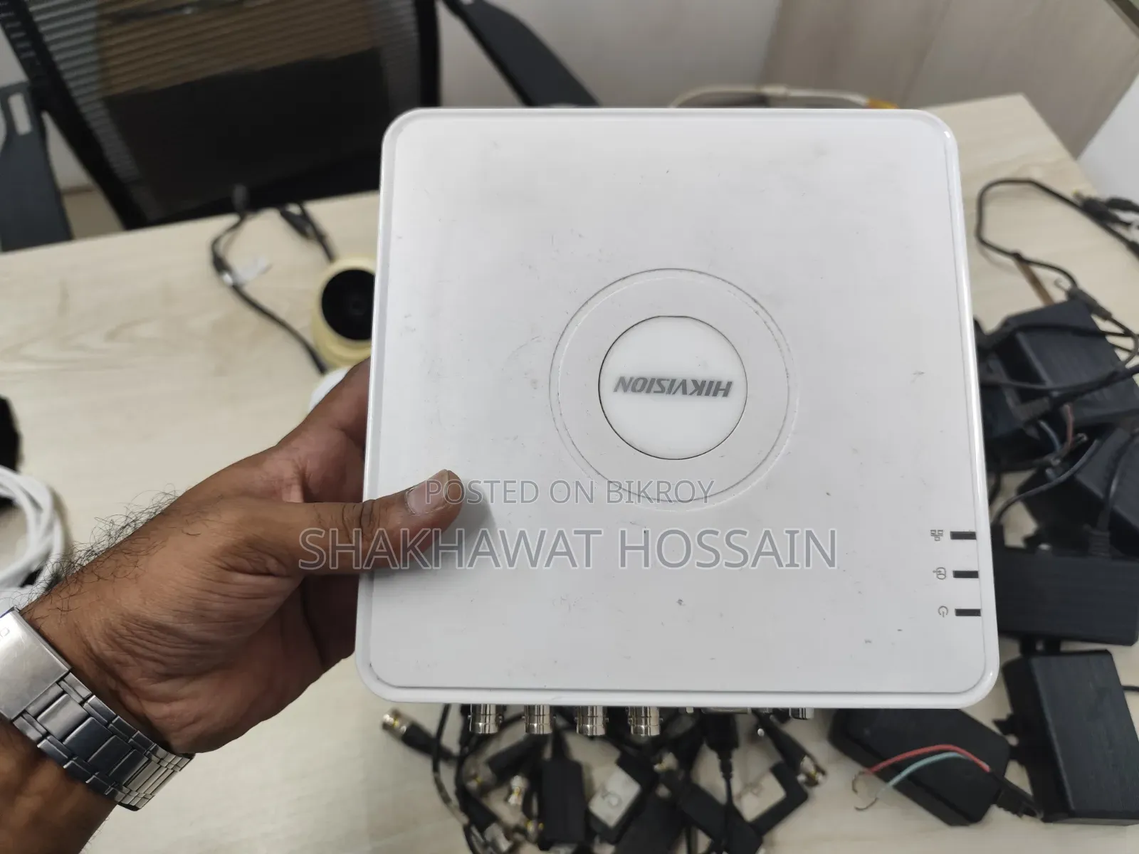 ৮ পিস সিসি ক্যামেরা সেট সেল করা হবে