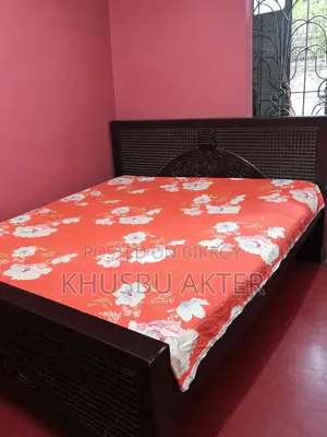 সুন্দর ডিজাইনের মালোয়েশিয়ান কাঠ ডাবল খাট বিক্রি হবে