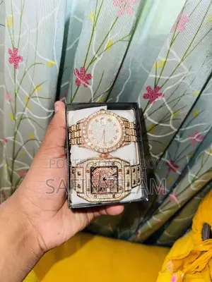 Luxurious Dimond Cast Watch