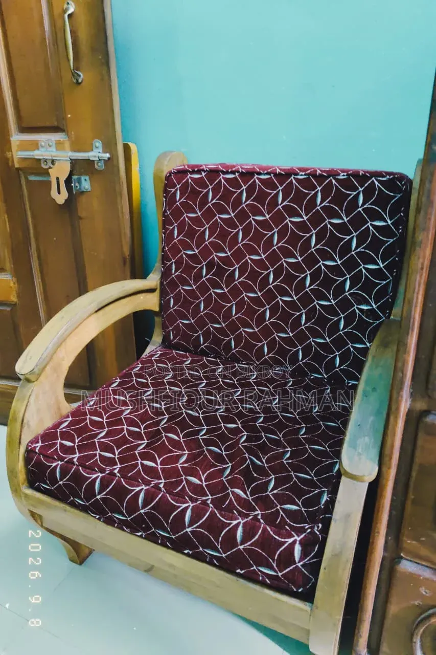 সেগুন কাঠের সোফা