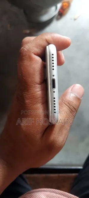 Apple iPhone 8 64 GB White