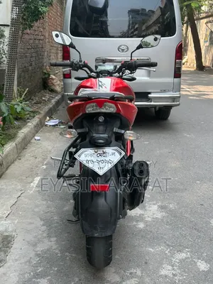 TVS Apache 160 4V 2022 Red