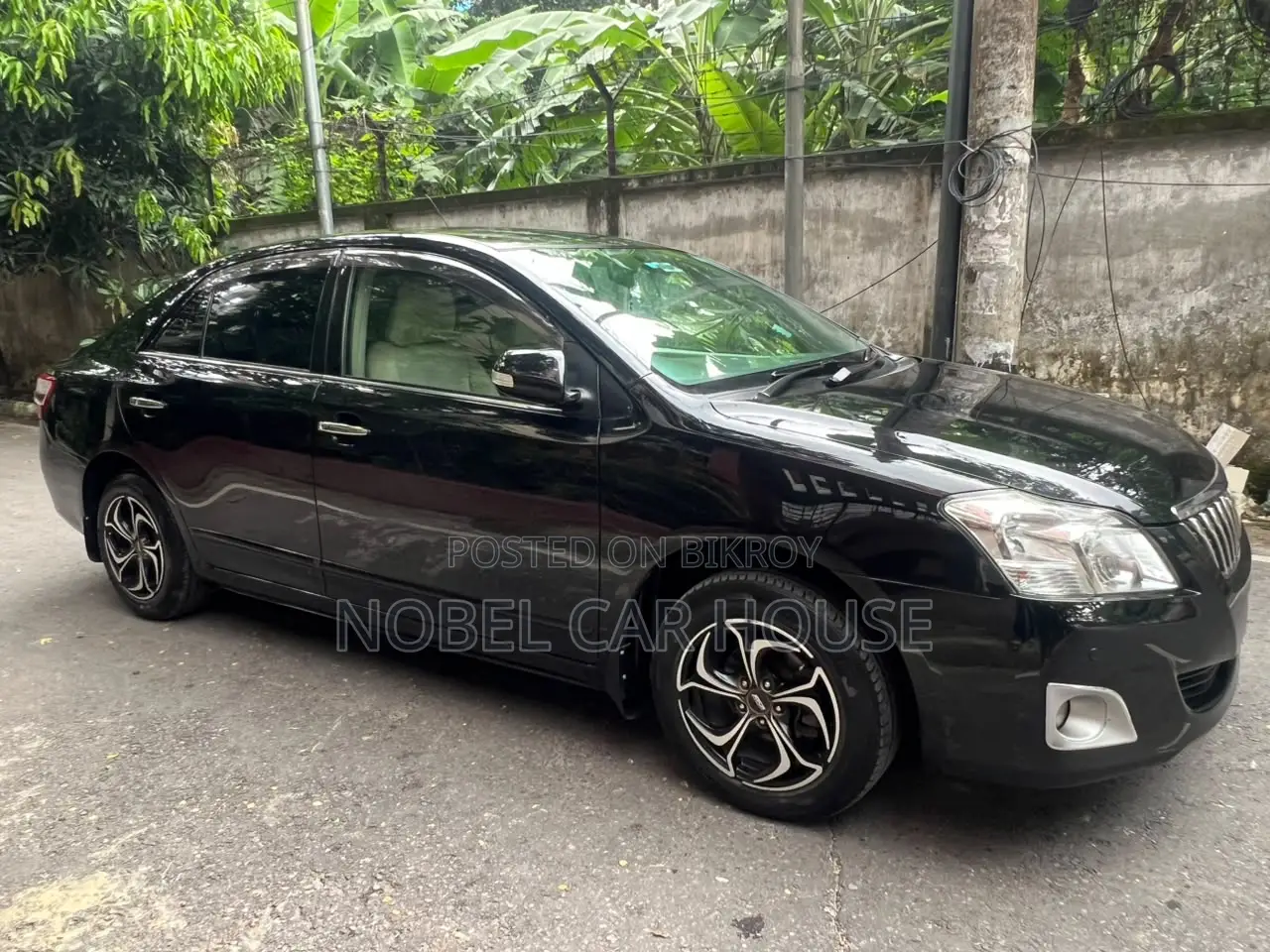 Toyota Premio 2011 Black