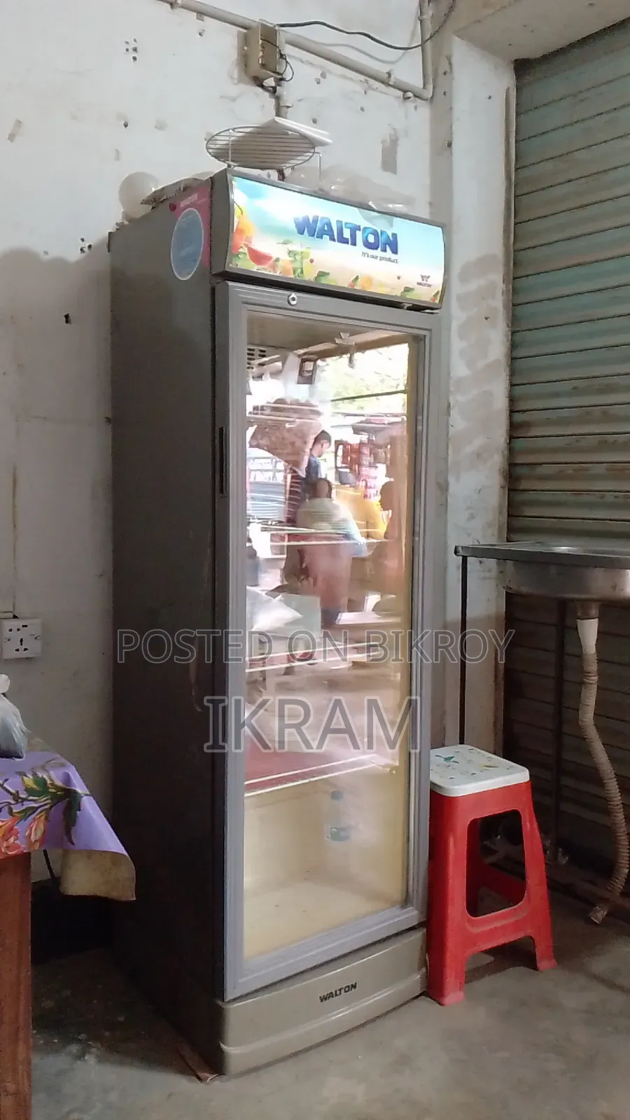 Walton Beverage Refrigerator