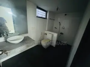 4bdrm Apartment in Basundhara for sale