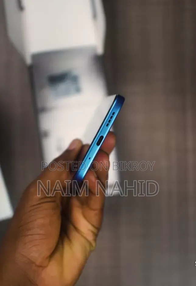 Infinix Hot 70 128 GB Blue