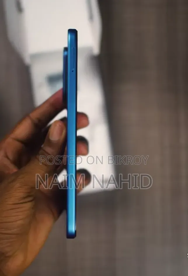 Infinix Hot 70 128 GB Blue