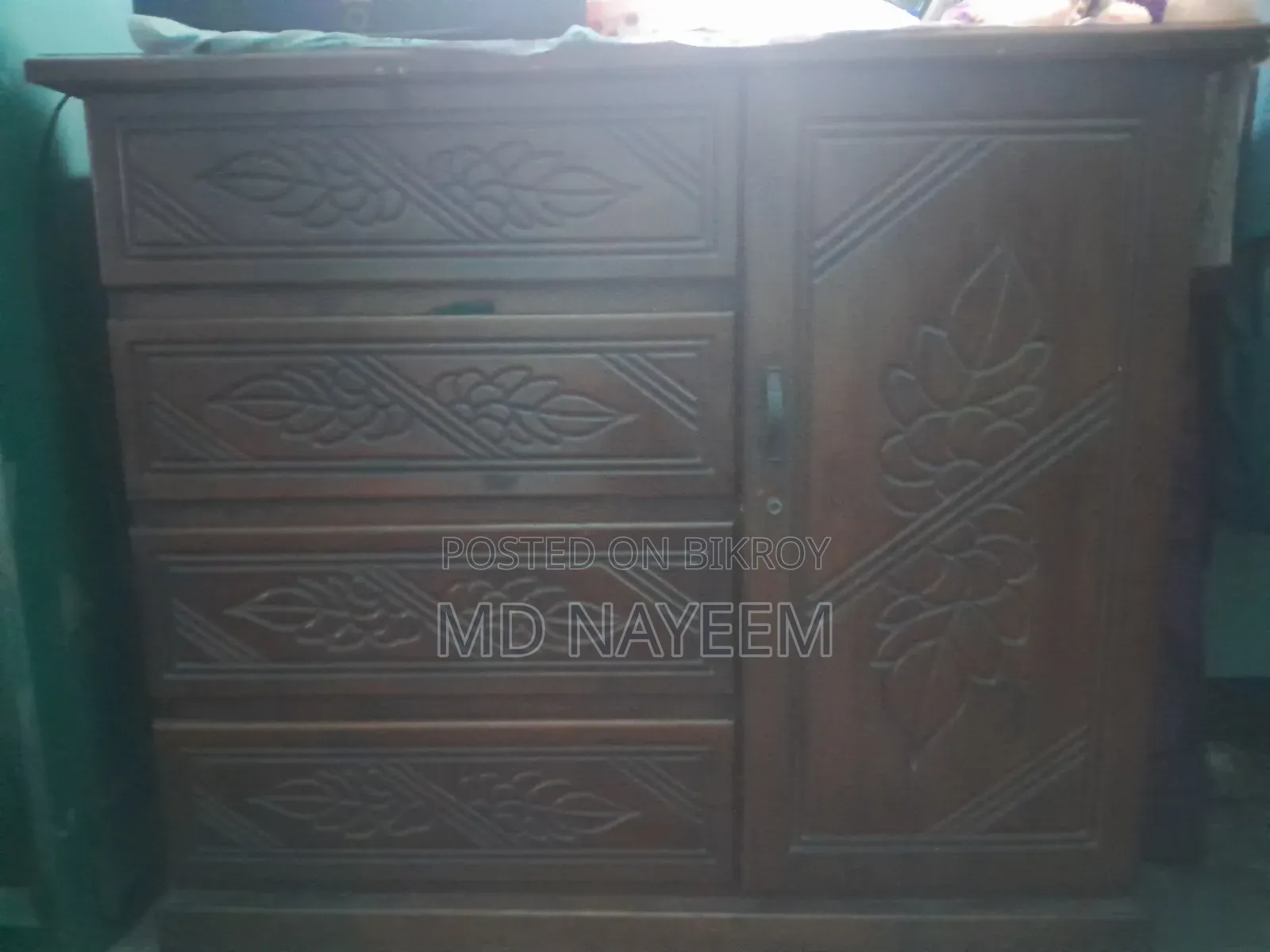 ঘরের ফার্নিচার