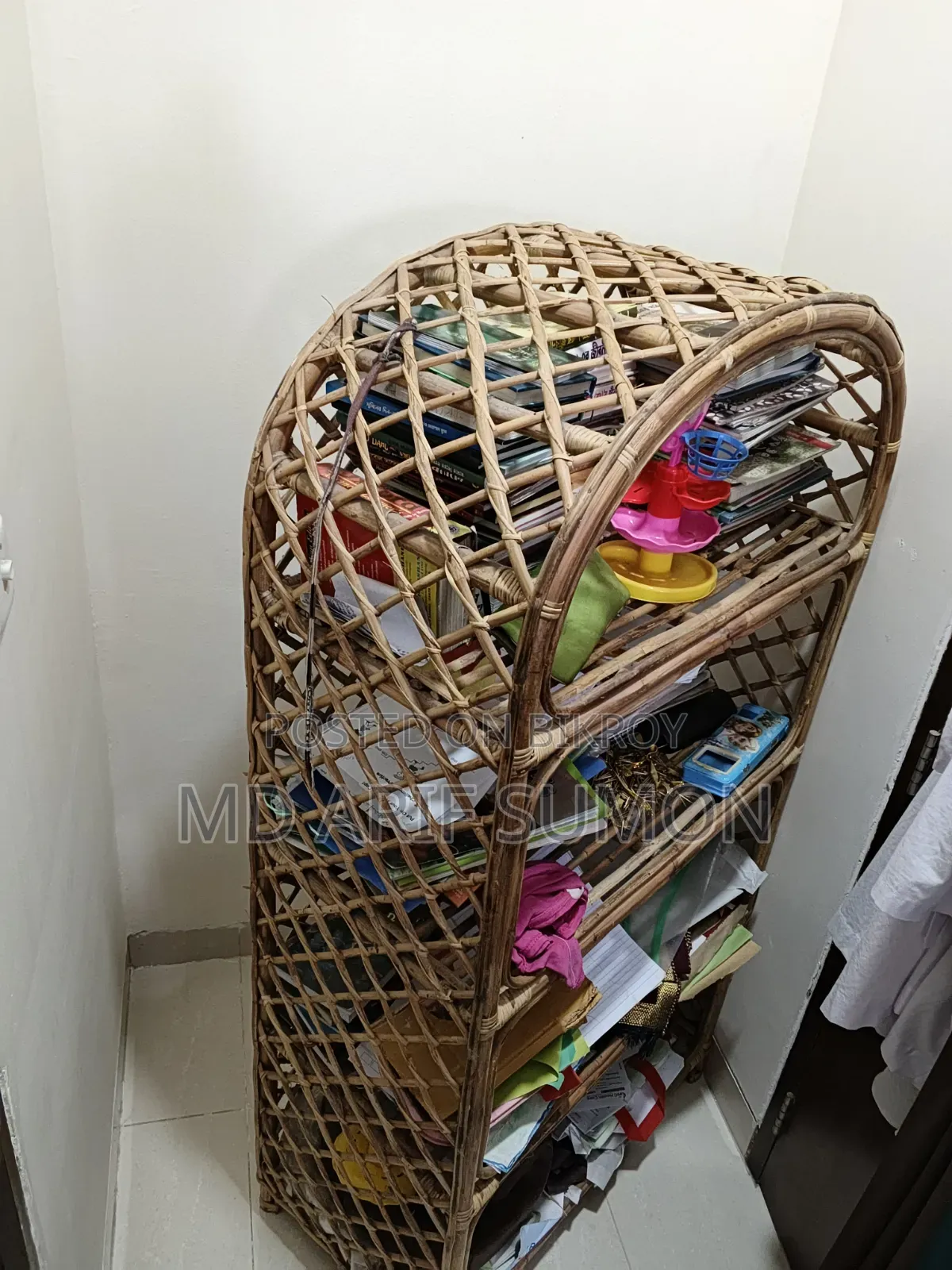 দোলনা খাট বইয়ের রেক