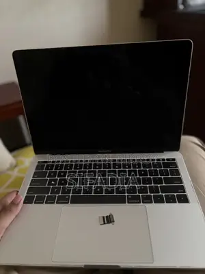 Laptop Apple MacBook Pro 2017 8GB Intel Core I5 SSD 256GB