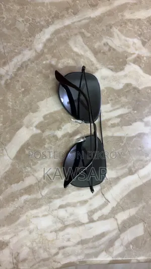 Ray-Ban Black Frame Aviator Sunglasses for Men