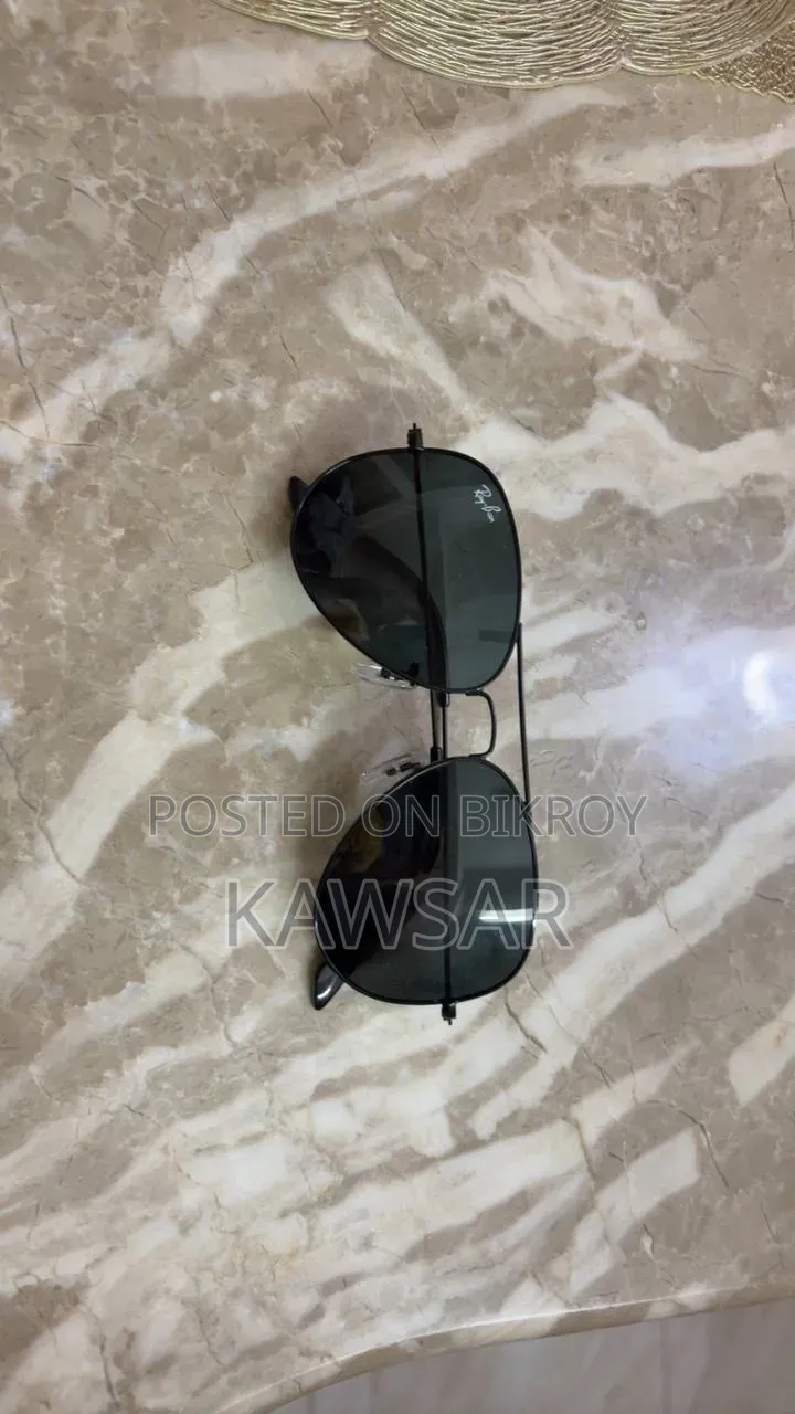 Ray-Ban Black Frame Aviator Sunglasses for Men