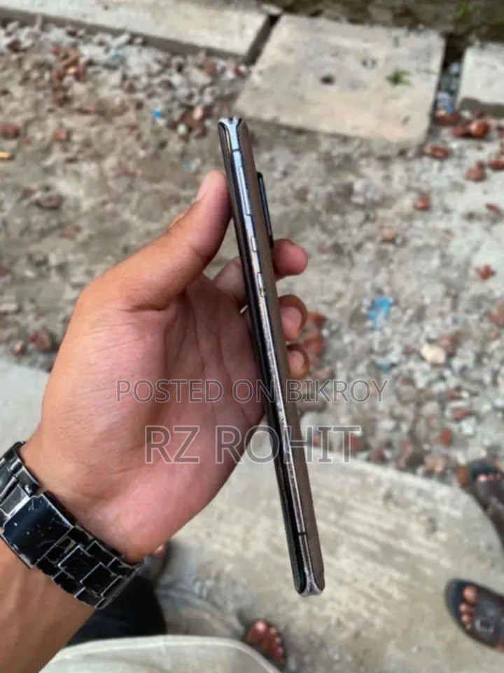 Sharp Aquos R6 128 GB Blue