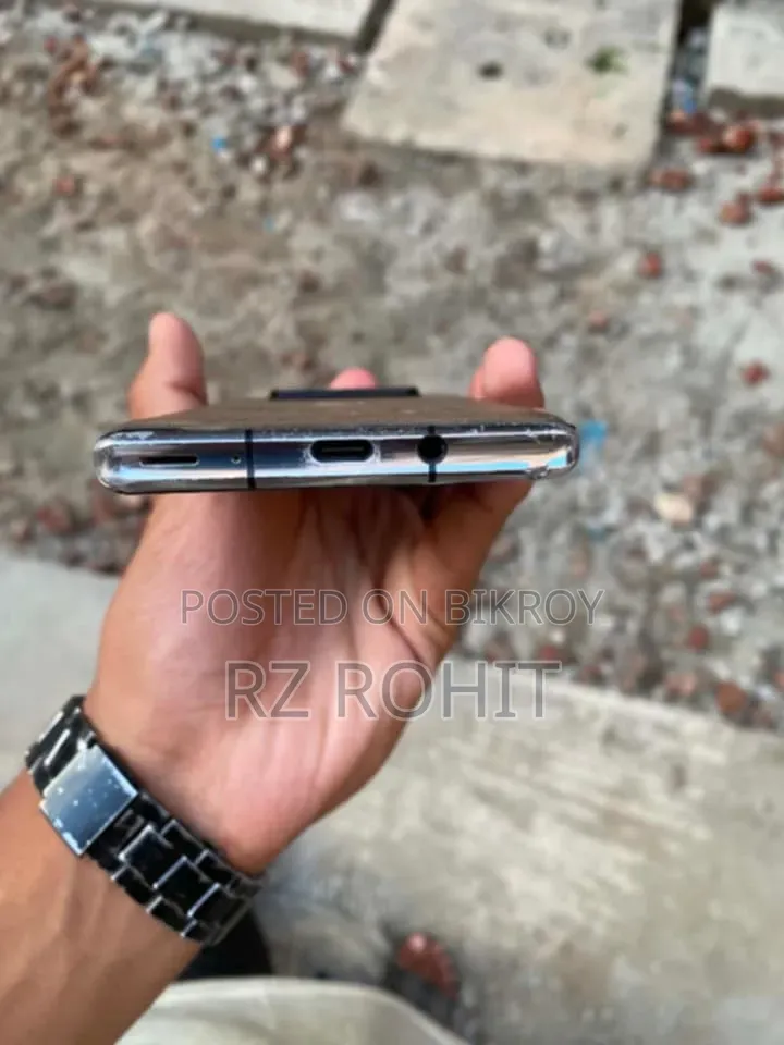 Sharp Aquos R6 128 GB Blue