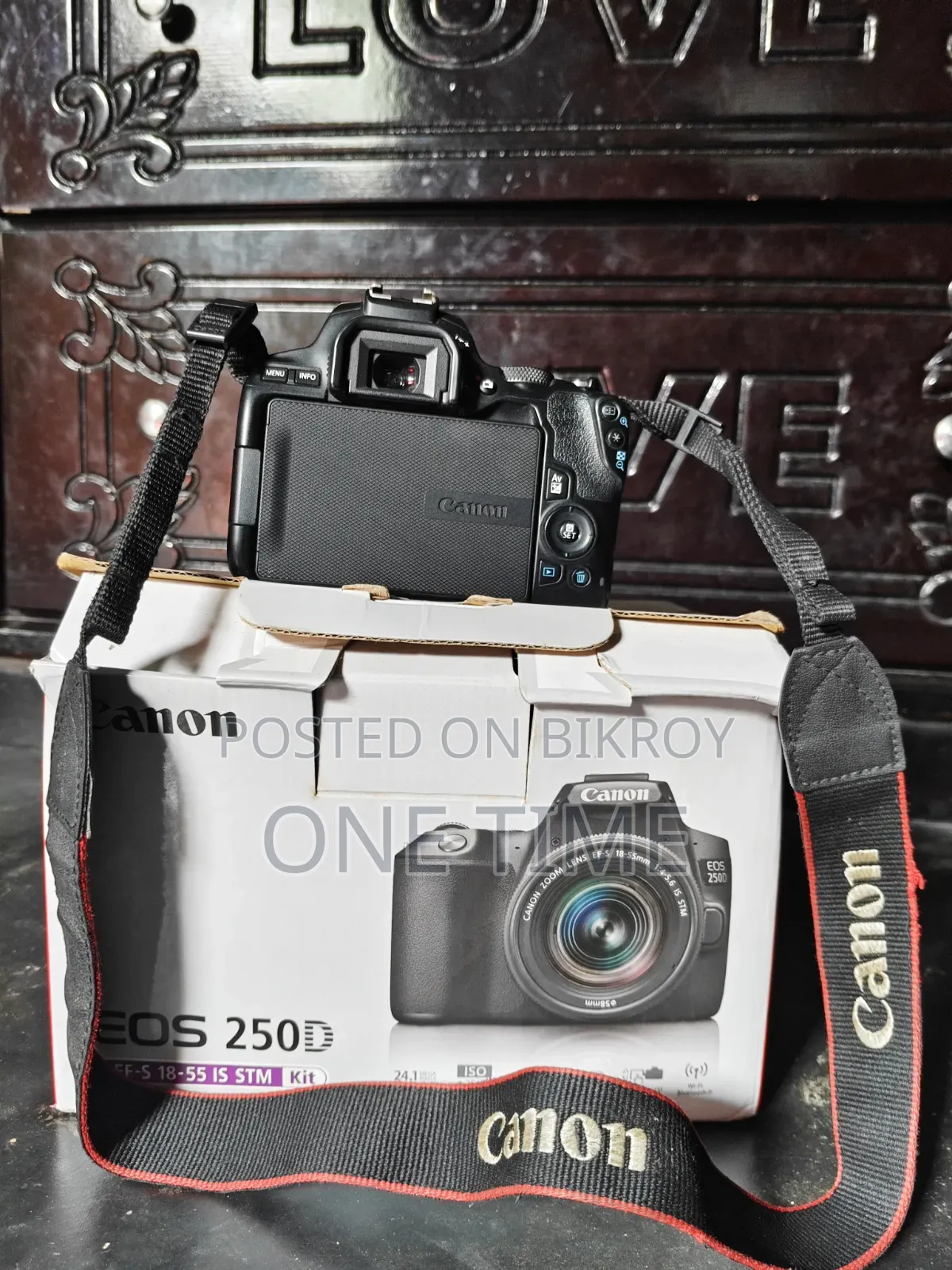 250D Body With 85mm Prime Lens Memory Battery Others Accessories