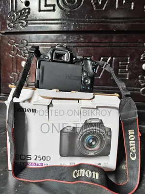 250D Body With 85mm Prime Lens Memory Battery Others Accessories