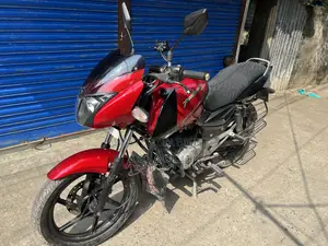 বাজাজ পালসার ১৫০ ২০১২ রেড