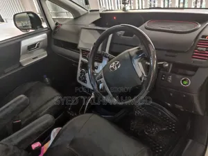 Toyota Noah 2.0 158hp AWD (8 Seater) 2013 Pearl